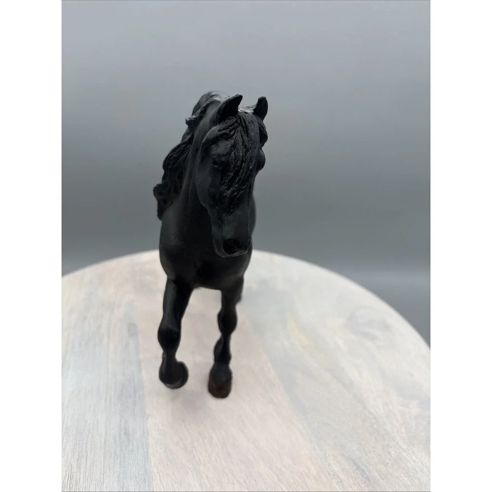 Friesian Stallion, Model #485, 1992-1995 Breyer Reeves Matte Black USA VTG